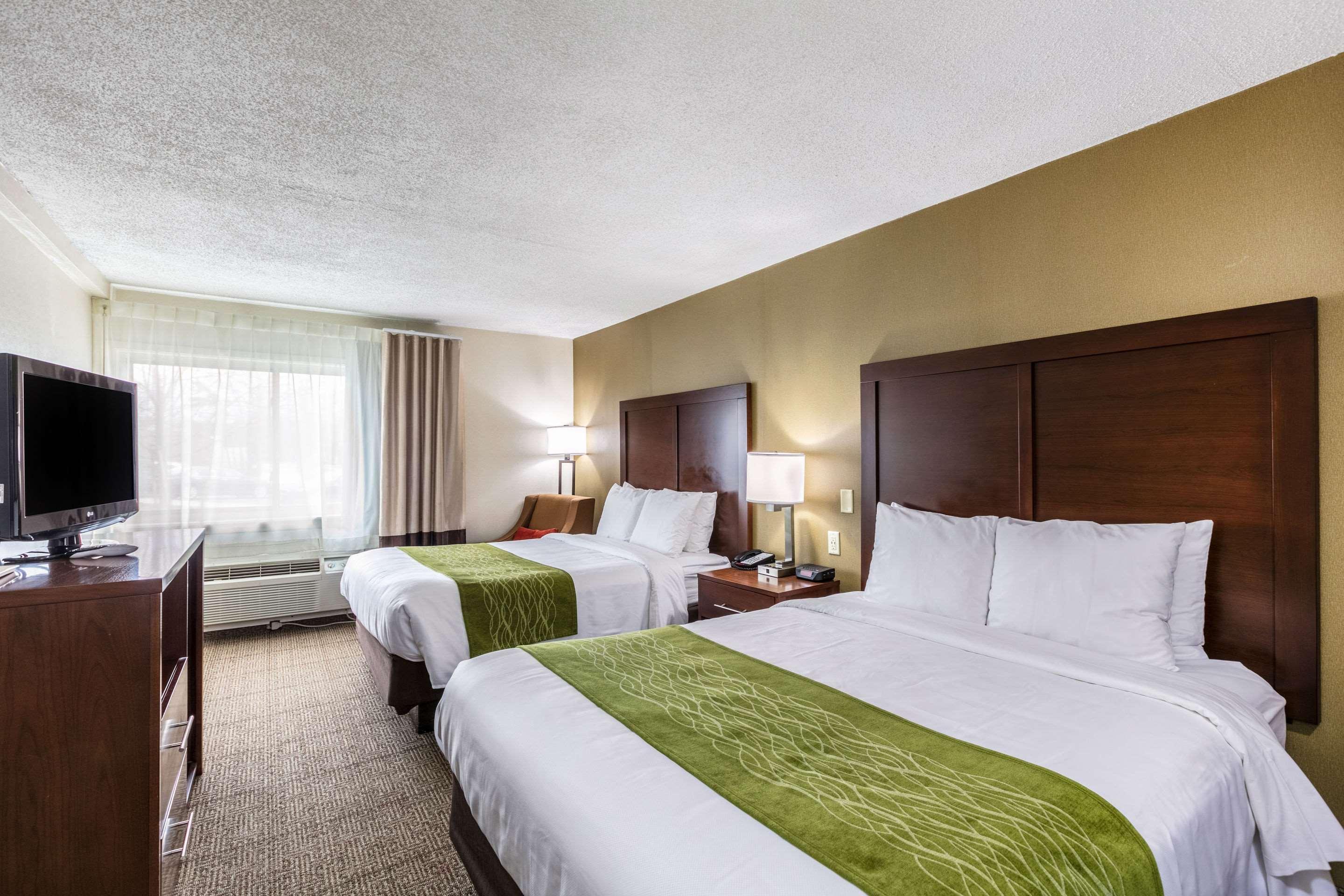 Comfort Inn Medford-Long Island Екстер'єр фото