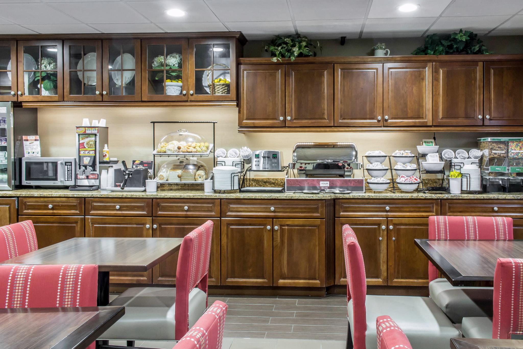 Comfort Inn Medford-Long Island Екстер'єр фото
