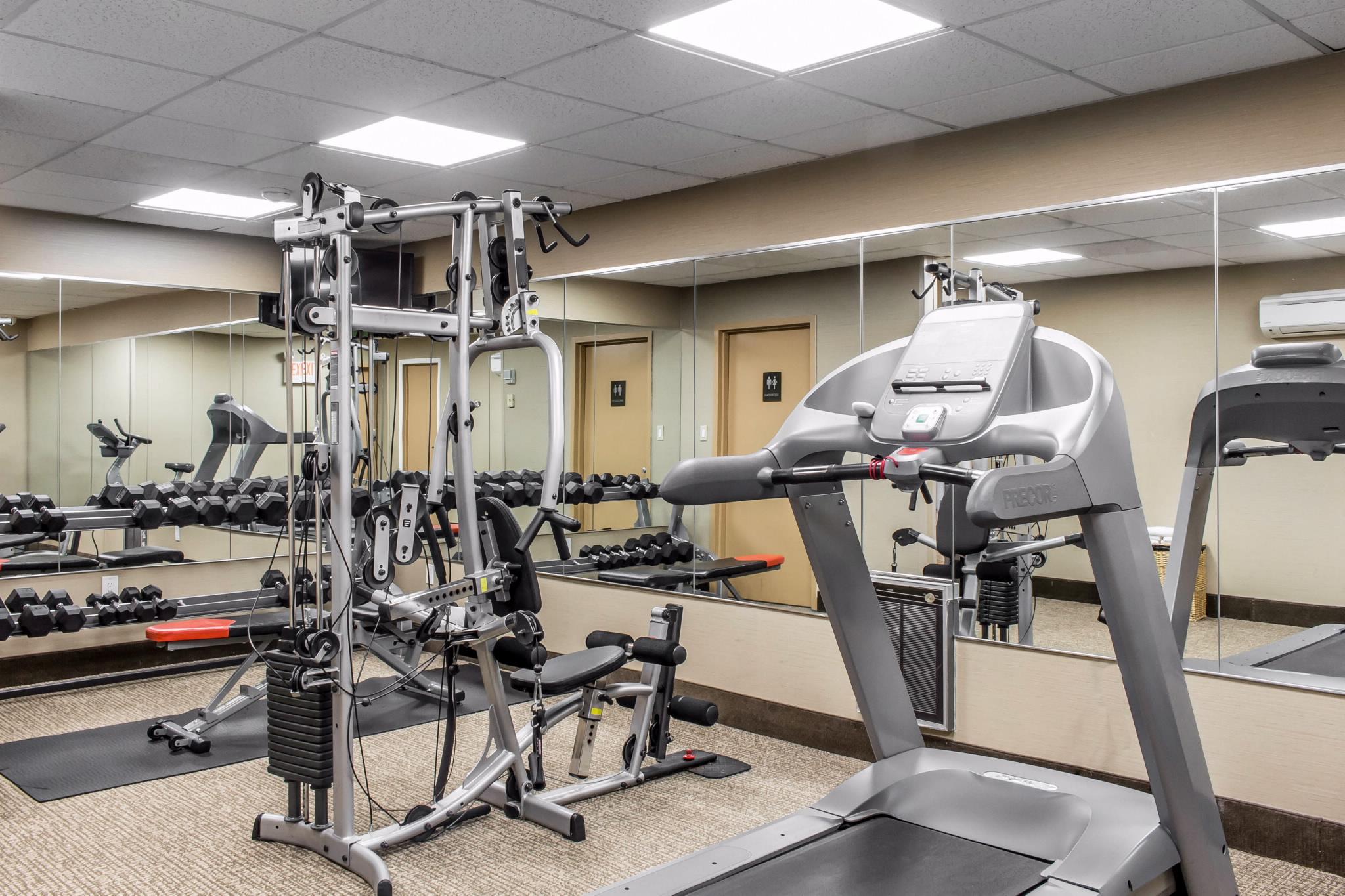 Comfort Inn Medford-Long Island Екстер'єр фото