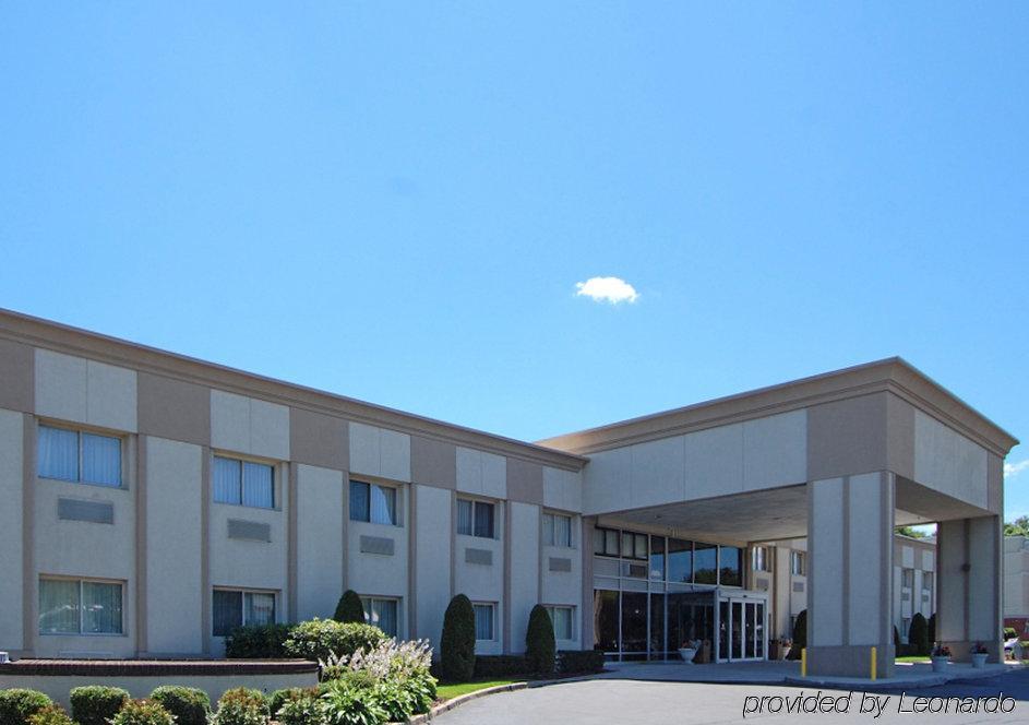Comfort Inn Medford-Long Island Екстер'єр фото