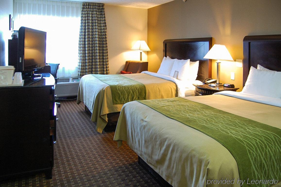 Comfort Inn Medford-Long Island Екстер'єр фото